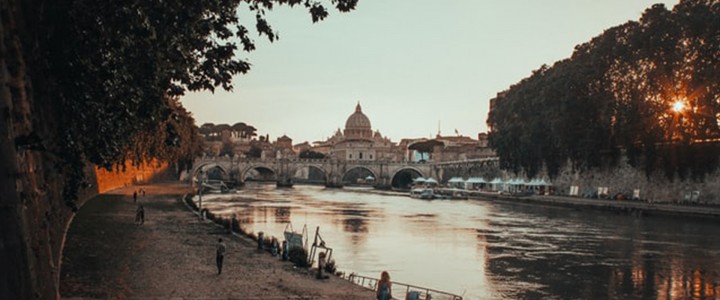 Lungottevere Castello, Rome, Italy, by Josh Hild on unplash Expected Results